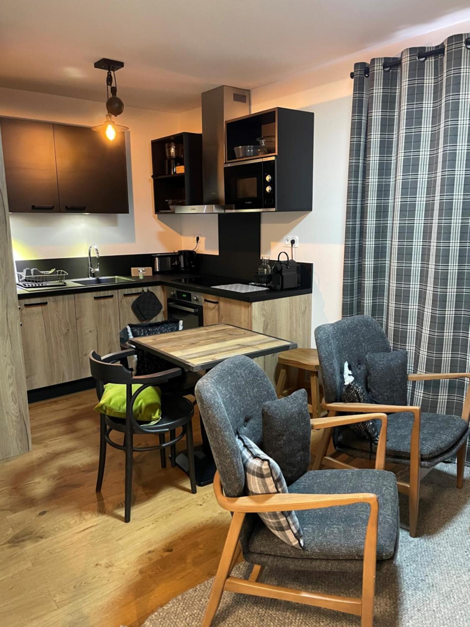 Terresens - L'Altarena Aparthotel Ле Сези Екстериор снимка